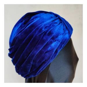 1960's Christian Dior "chapeaux" velvet turban hat